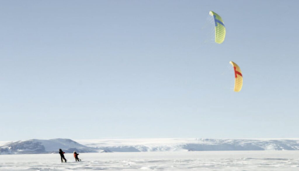 Canadian siblings Eric and Sarah McNair-Landry mastered the 3300 kilometre Northwest Passage with modern snowkites.