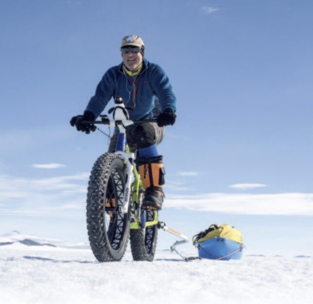 Australian Keith Tuffley covered 51% of the journey by fatbike while towing his own sled, covering the remaining distance on skis