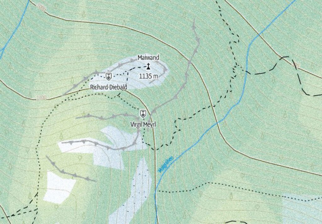 OpenStreetMap mit eingezeichneten Steigen zum Gipfel der Maiwand.