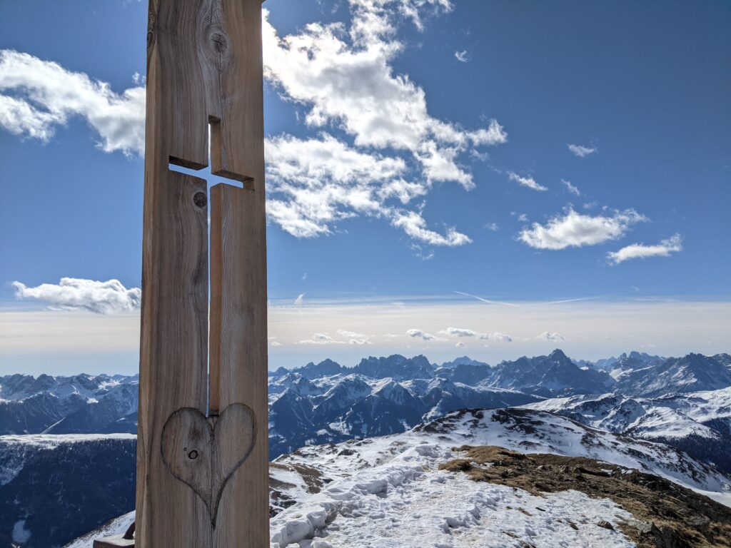 Gipfelkreuz Bergpanorama Winter