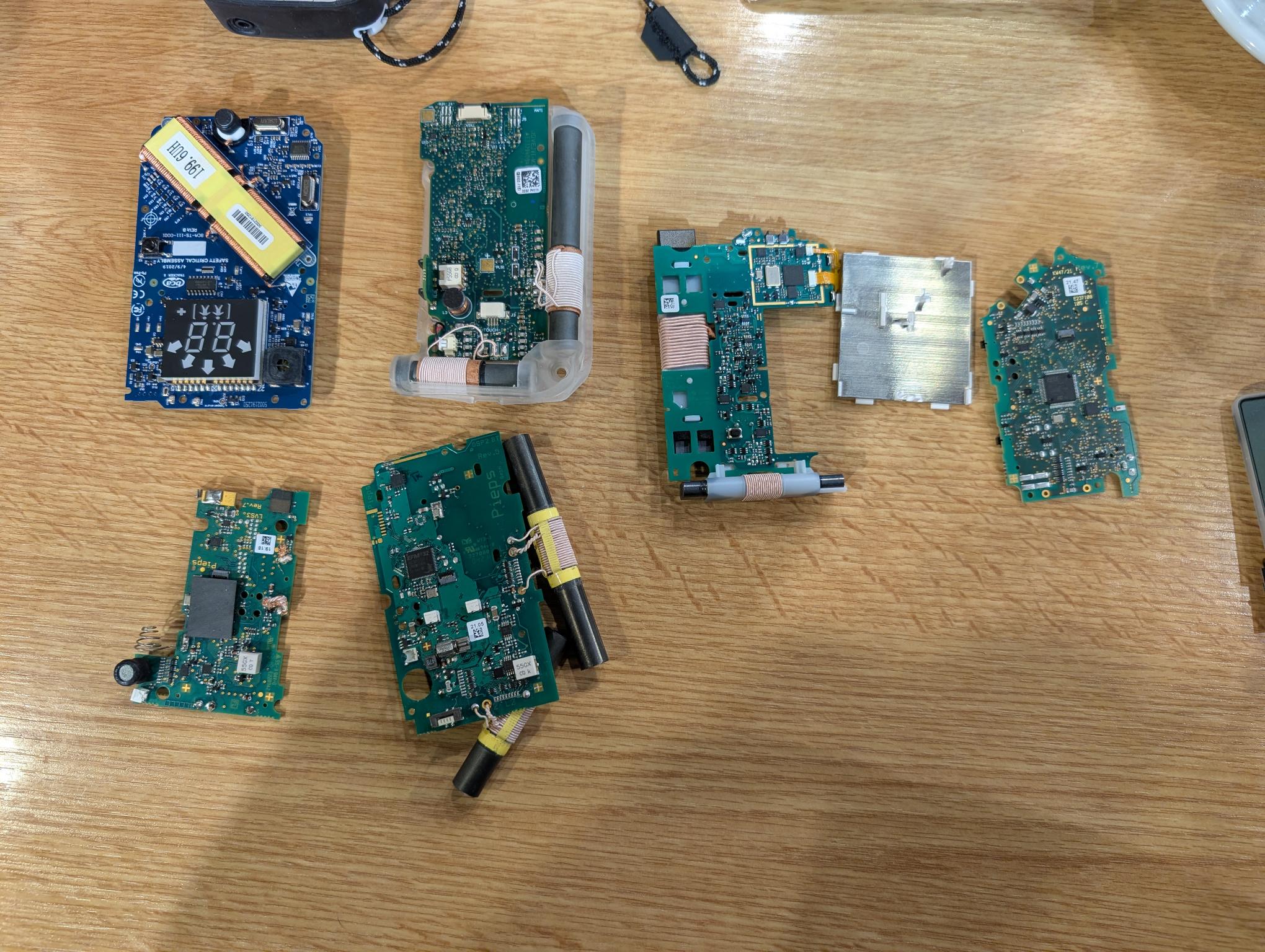 Im Inneren verschiedener LVS-Geraete sieht es so aus