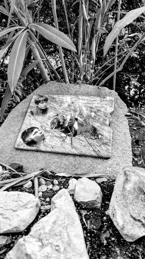 Gedenkstein von Tito Claudio Traversa in Orpierre