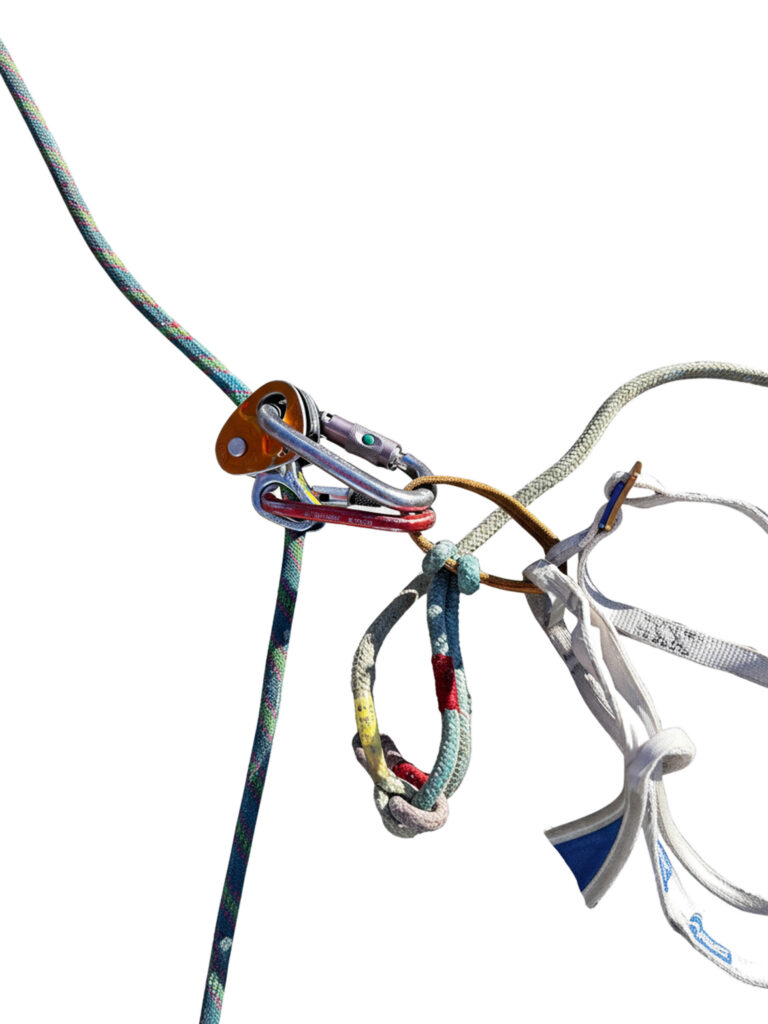 Detailaufnahme zu den in sich verklemmten Geräten.