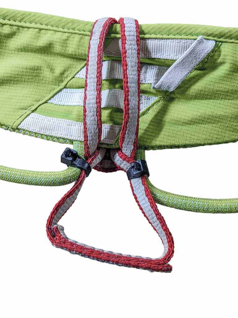 30-cm webbing loop as an additional, high-strength gear loop serves