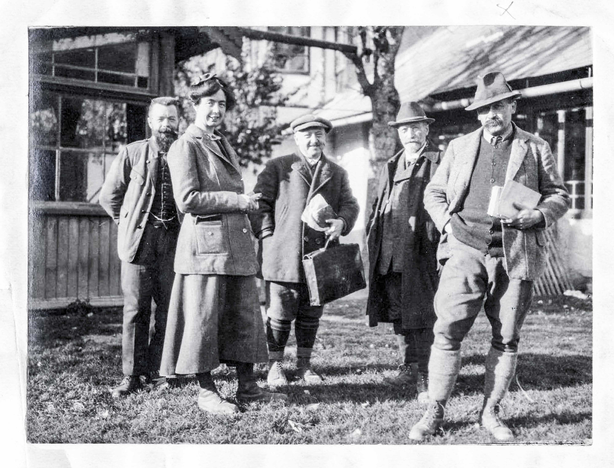 Gruppenbild mit Otto (rechts) und Olga Ampferer (Zweite von links) und dem Geologen Georg Geyer